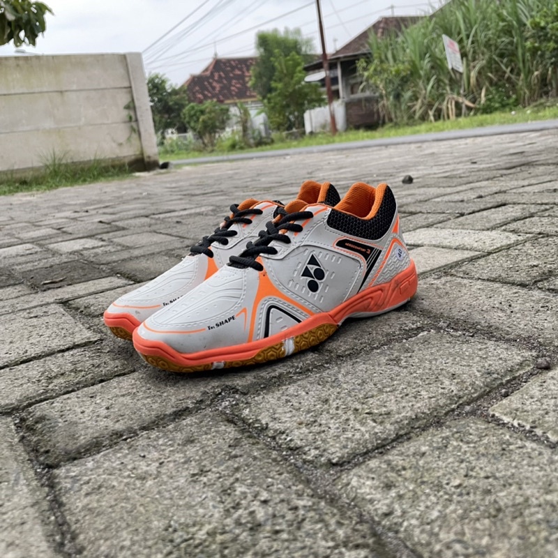 obral sepatu bola dan futsal ukuran 39-43 termurah motif random