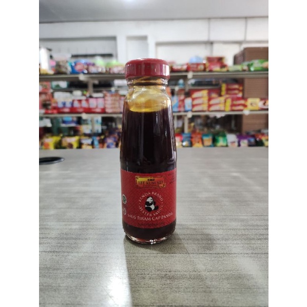 

LEE KUM KEE OYSTER SAUCE PANDA 145 GR / SAUS TIRAM