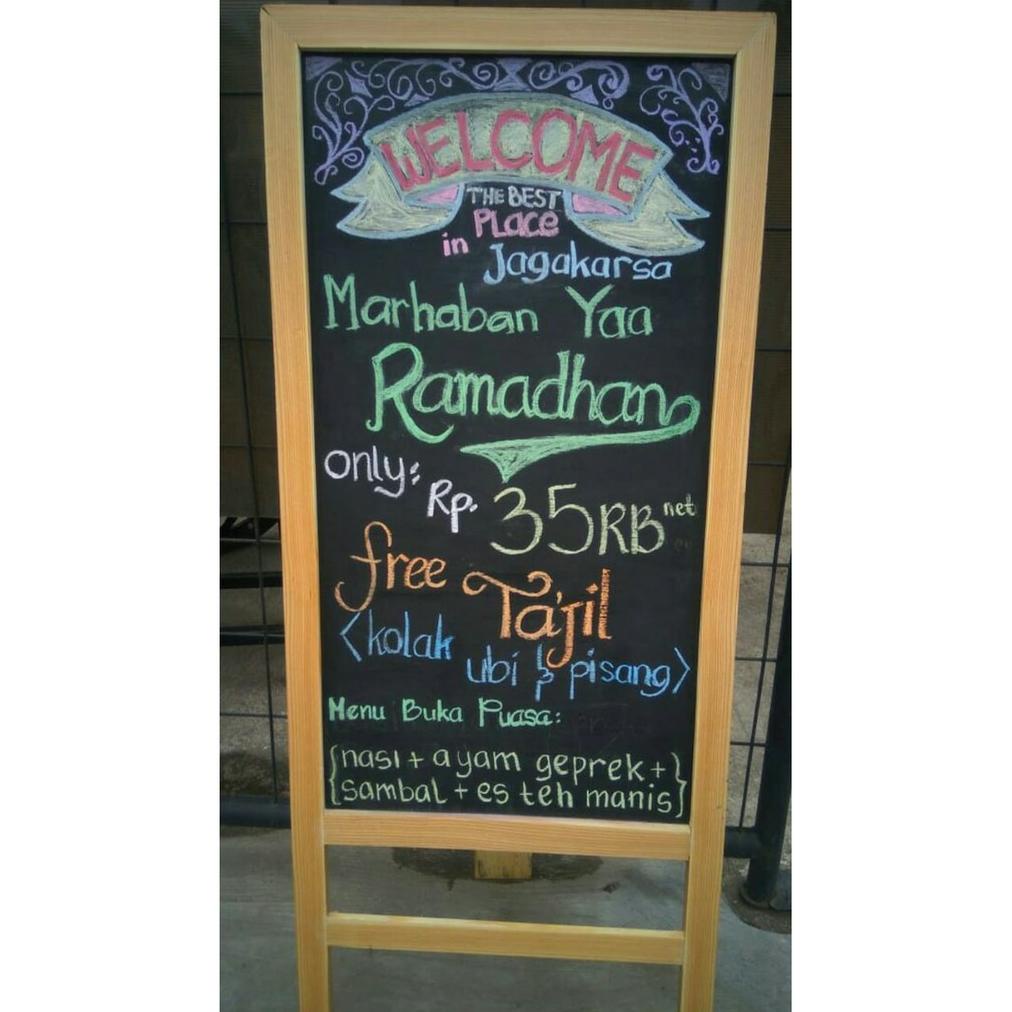 

PRODUK- PAPAN TULIS KAPUR BLACKBOARD MENU CAFE 1 SIDE 50 X 90 - 120 CM .