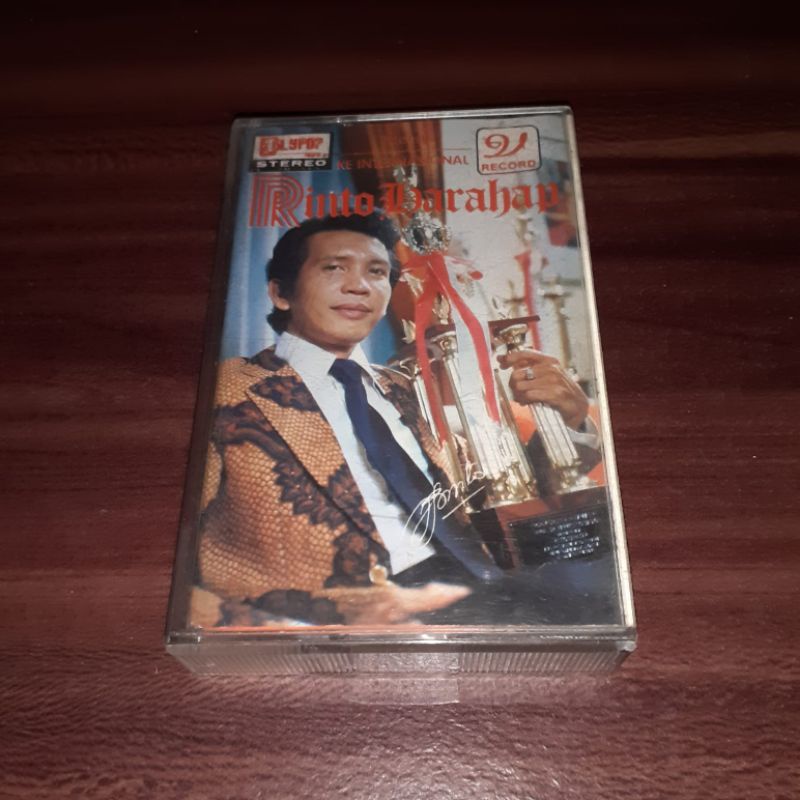 Kaset RINTO HARAHAP - Menuju Ke International