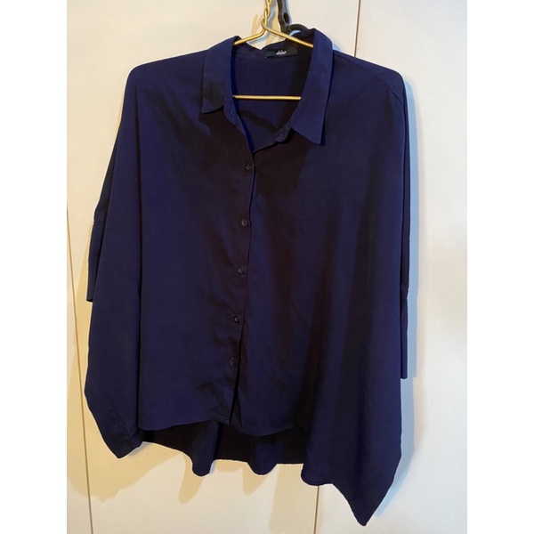 Blouse Kemeja Wanita Oversized Biru Dongker [Pre-Loved]