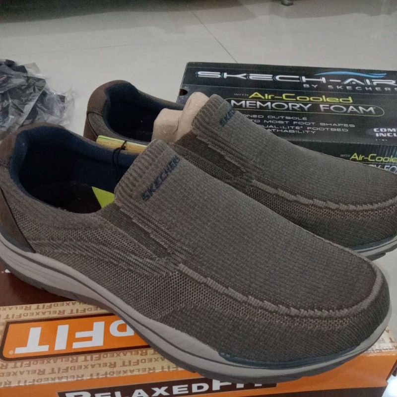 sepatu Skechers Cowen 204478