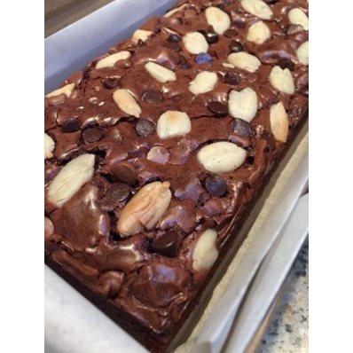 

FREE ONGKIR!Brownies Kacang Kenari Chocochips|RA6