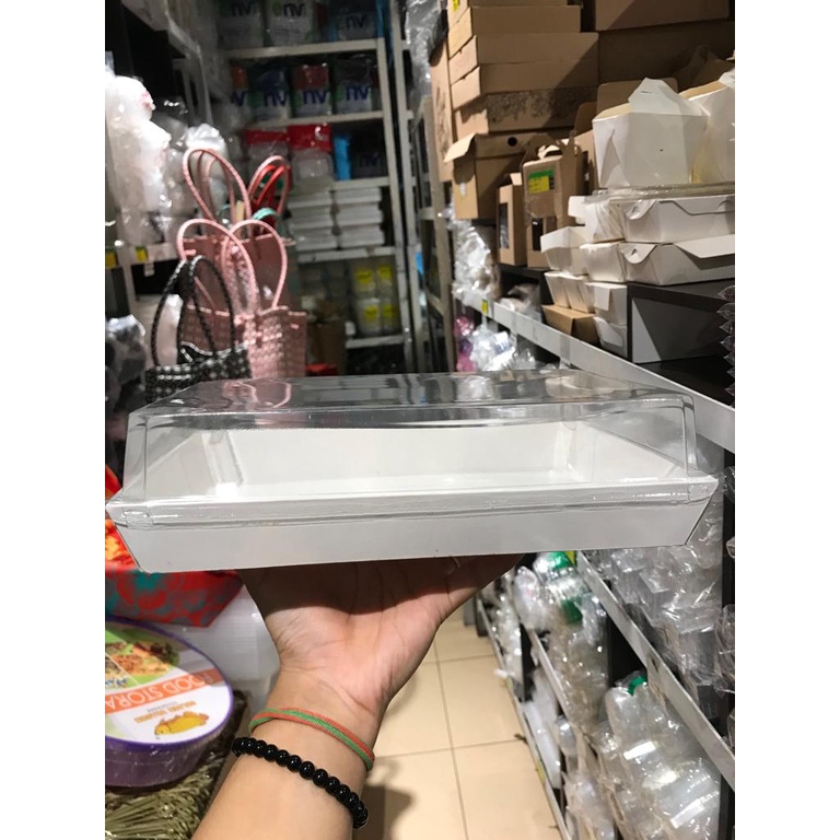 

MIKA KERTAS UK 26X19X3,5 CM ISI 50PC
