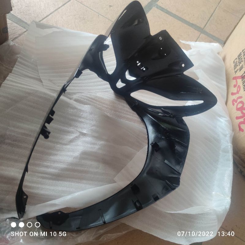 Cover lampu depan Jupiter Z1. 1DY-F8311-00-P0