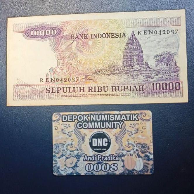 PRODUK- UANG KUNO 10000 RUPIAH GAMELAN LANGKA .