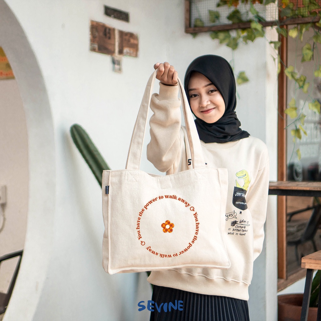 Sevine Totebag Kanvas Daisy Tas Wanita Tote Bag Dengan Kantong Laptop Kuliah Sekolah Kerja Quotes Aesthetic - KB