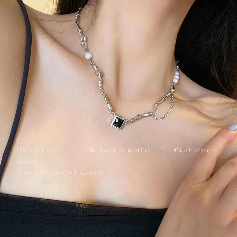 Y2k Kalung Choker Rantai Silver Hias Mutiara Kristal Untuk Wanita