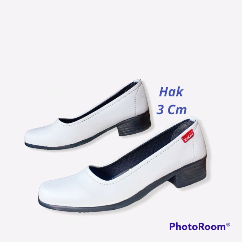 PS3P Sepatu Pantofel Wanita Putih Polos Hak 3 Cm Heels Formal Kerja Bidan Perawat