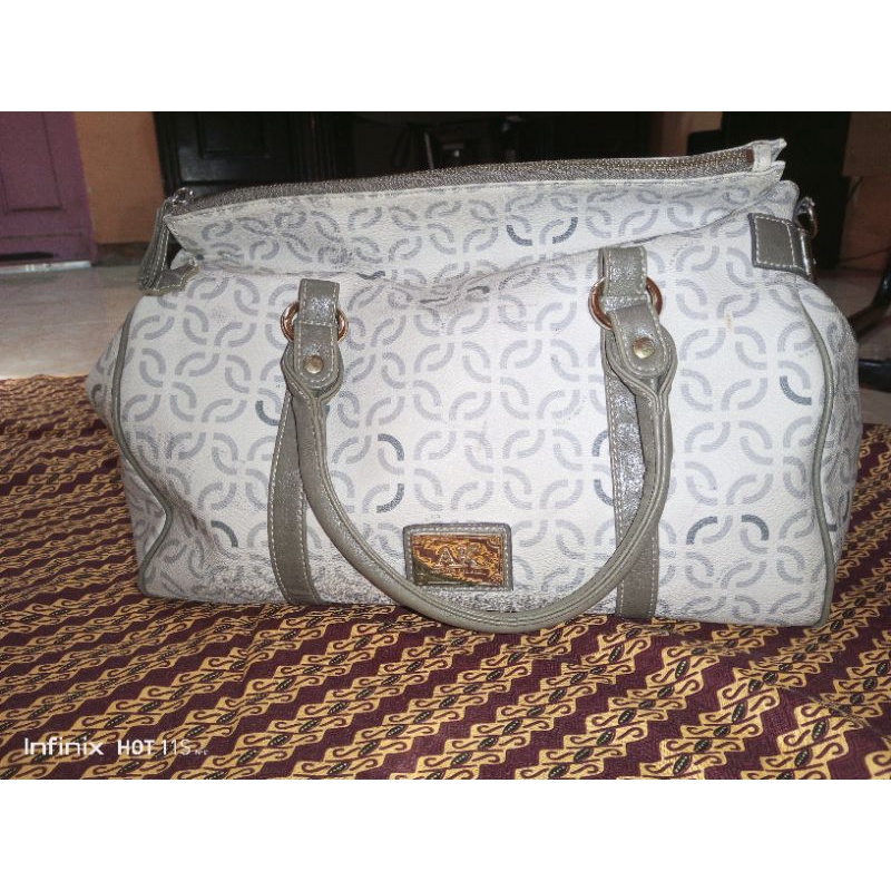 prelove tas Anne klein