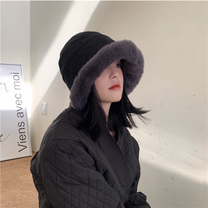 Topi Bucket / Fisherman Wanita Bahan Plush Gaya Jepang / Korea Untuk Musim Gugur / Dingin