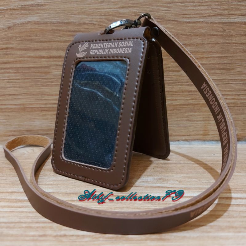 

Tempat Id Card Kulit Kemensos Lipat Holder Id Card Kemensos Kulit Lipat