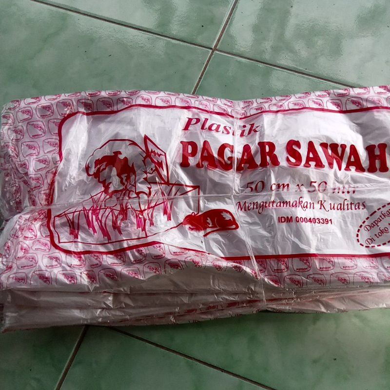 plastik pagar sawah