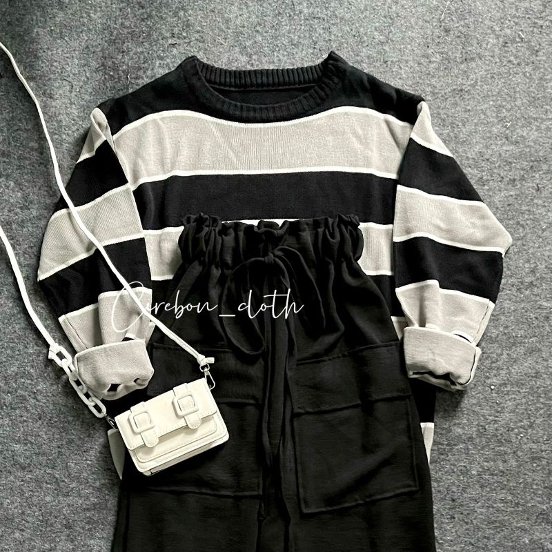 ONE SET SWEATER KEILA (Cirebon Cloth)-Keila + Poket Black