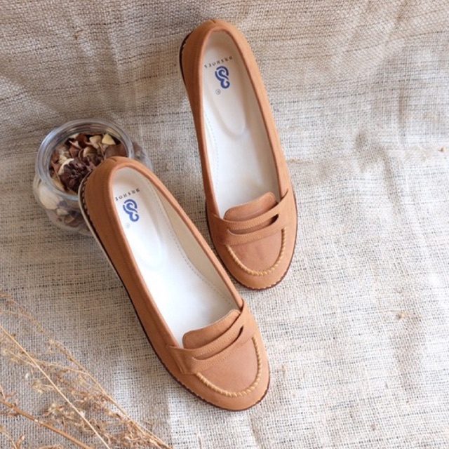 [SIAP KIRIM] BRShoes22 Tan Sepatu Kerja Casual Slip On Wanita