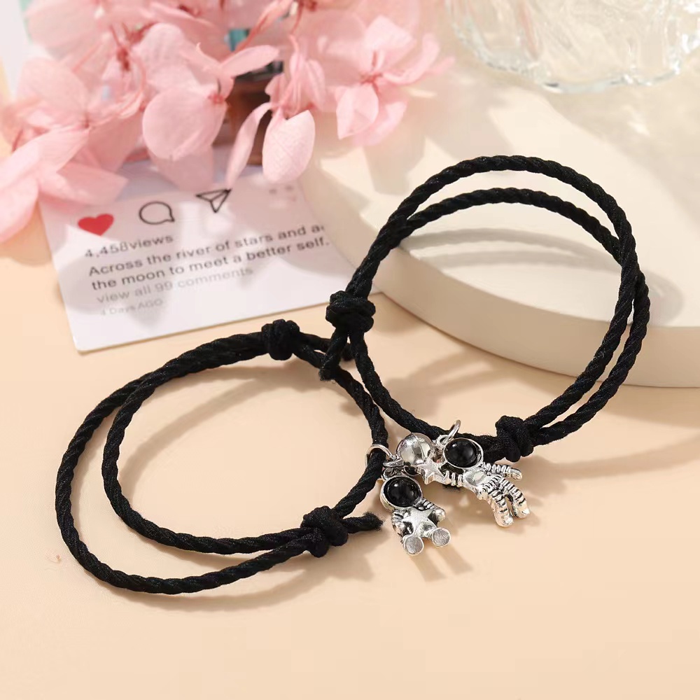 gelang couple astronot/gelang magnet couple/gelang magnet/gelang pasangan/gelang couple magnet/gelang spaceman