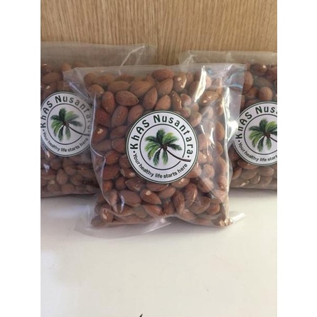 

ID3z3Yn--Kacang Almond Utuh Roasted 250 gram Premium Quality