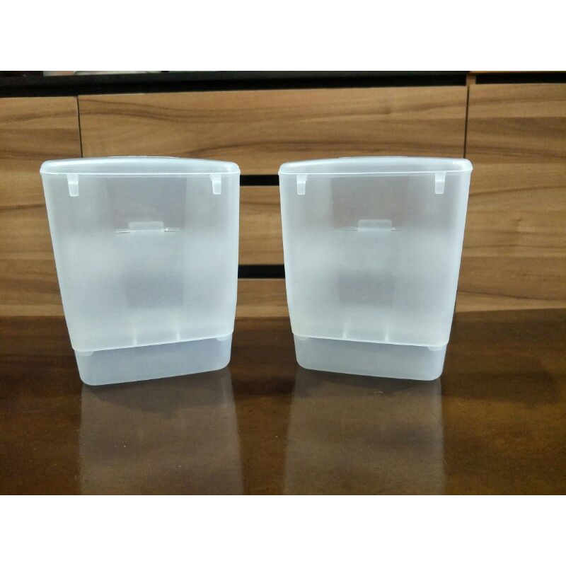 dispenser pakan burung lovebird import second bekas