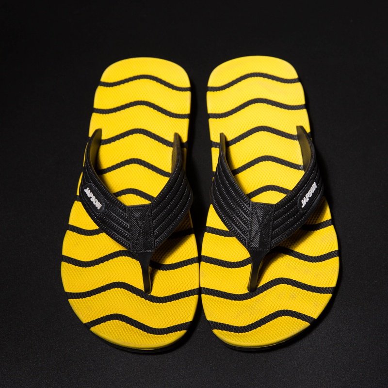 [Hadiah Terbaik]Sandal Jepit Pria-100% Impor Karet Lembut - Harga Terbaik