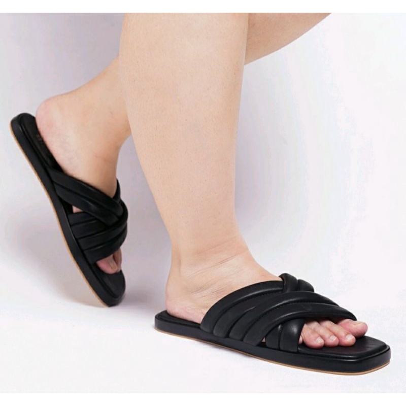 Sandal Wanita XSil.361 Big Size 41-42-43-44-45 Ukuran Besar IMPOR Black / Teplek Viral Sandal JUMBO Remaja Cantik