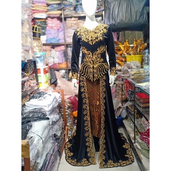 Kebaya pengantin bludru sanghai ekor