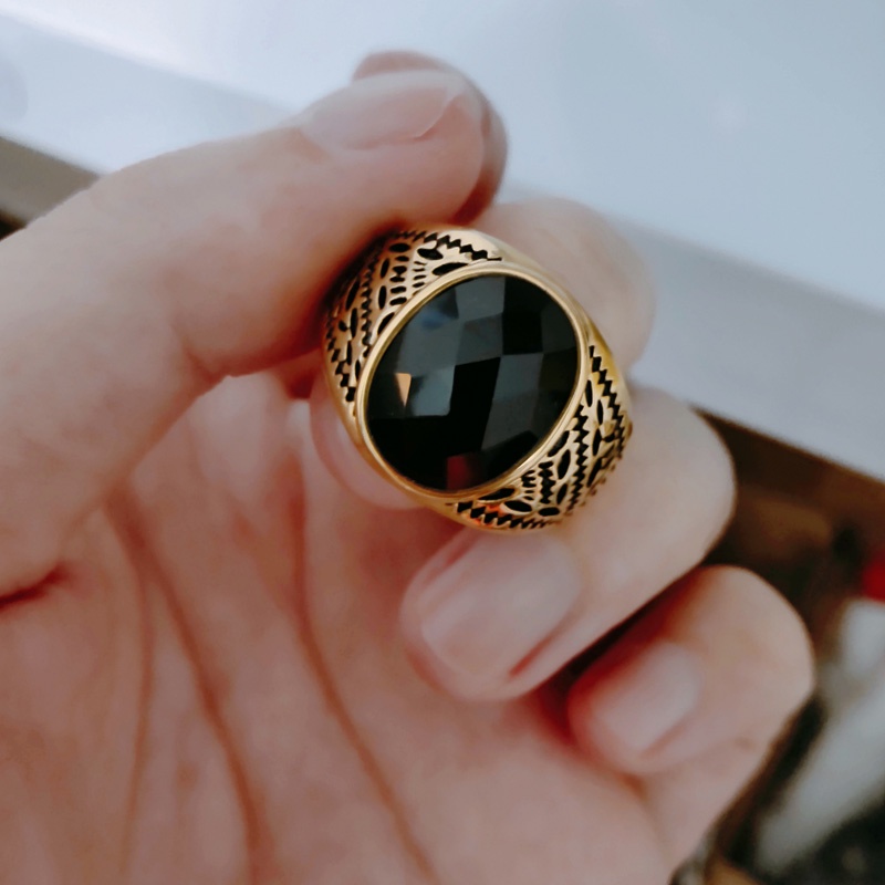 Cincin Pria Lapis Emas Hias Batu Permata Hitam Bentuk Oval Gaya Klasik Eropa Amerika Vintage Untuk Hadiah