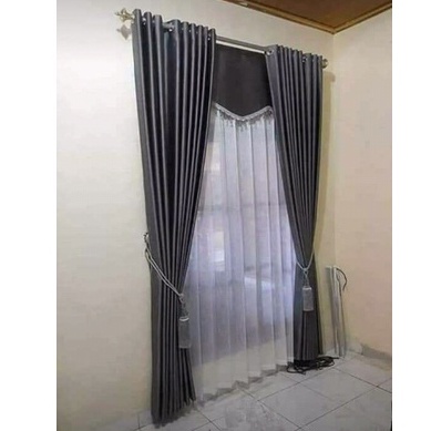 GORDEN PONI DALAM MODEL REKAT