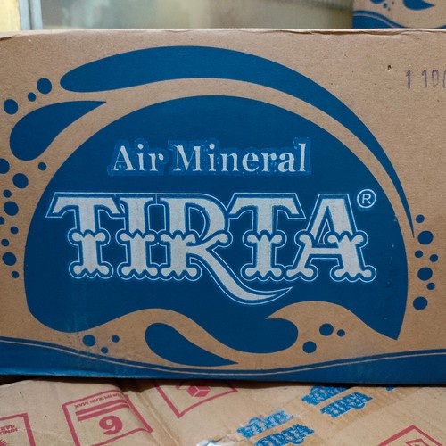 

Air Mineral TIRTA Cup ( 1 Dus isi 48 Gelas )