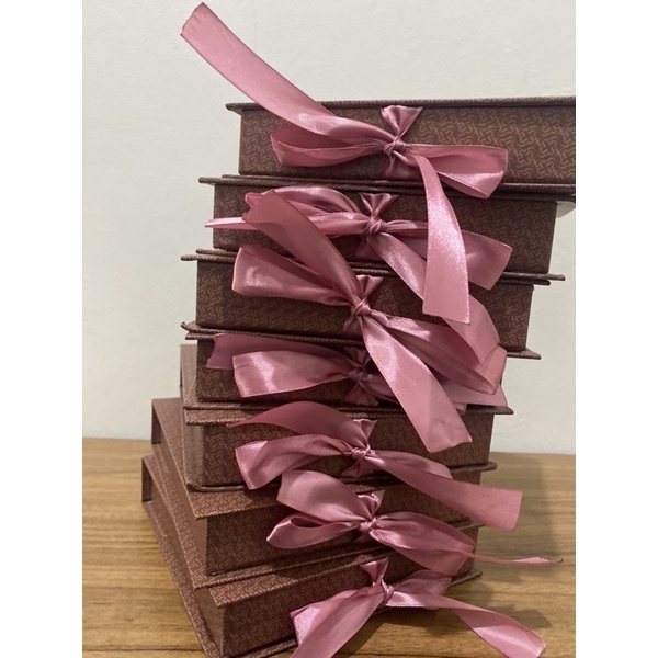 

Hard Box Exclusive by HalaScarf