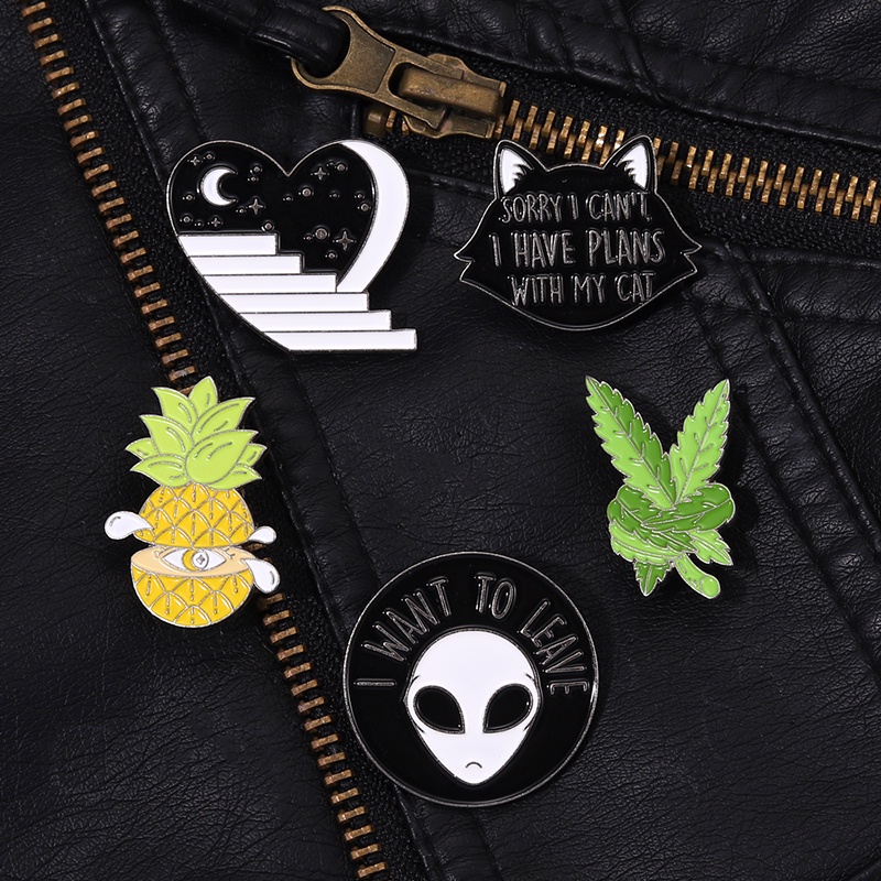 Pin Lapel Desain Alien Untuk Aksesoris Pakaian