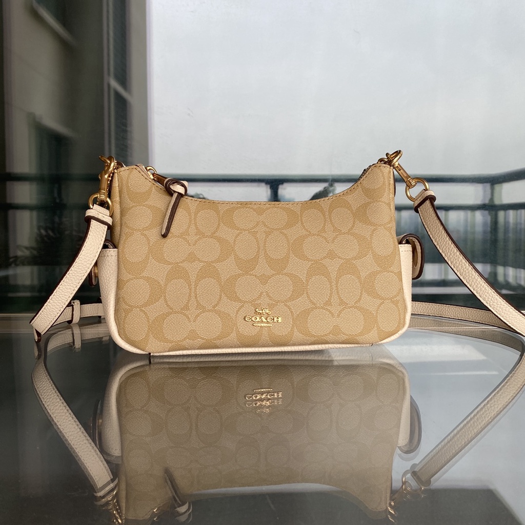 （Shopee live）7223-6 7223  coach Pennie Shoulder Bag 25 Women Crossbody Sling Handbag yxb