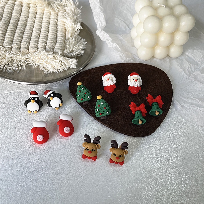 Anting Stud Desain Kartun Snowman Santa Claus Rusa Pohon Natal Bahan Resin Gaya Vintage Untuk Wanita