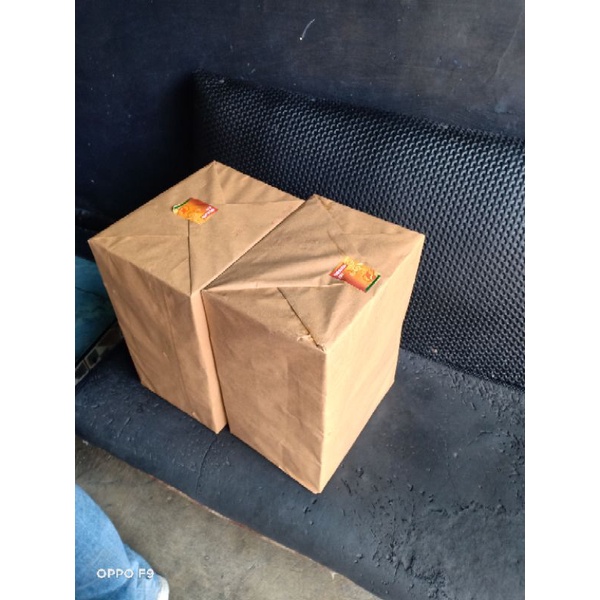 

Kardus 9 Daun