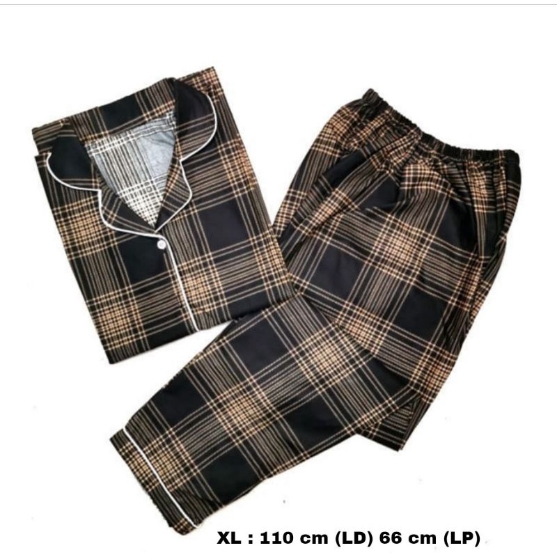 piyama motif kotak (celana pendek)