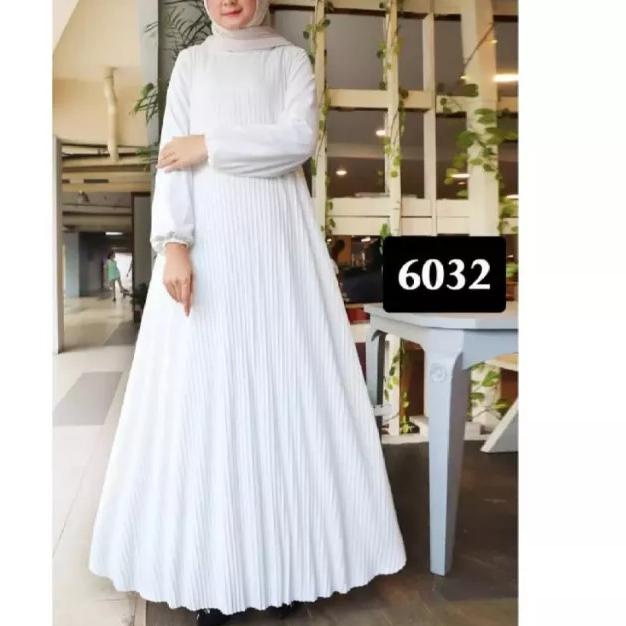 Sale Terbatas Gamis Plisket Putih Jumbo / GAMIS PLISKET MAXY PUTIH TERBARU