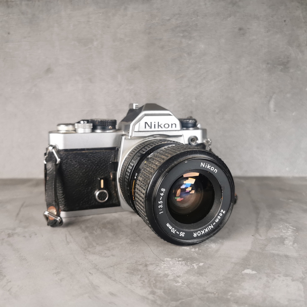NIKON FM +LENSA NIKON 35 -70 MM F 3.5-4.8  LIKE NEW  KAMERA FILM KAMERA ANALOG