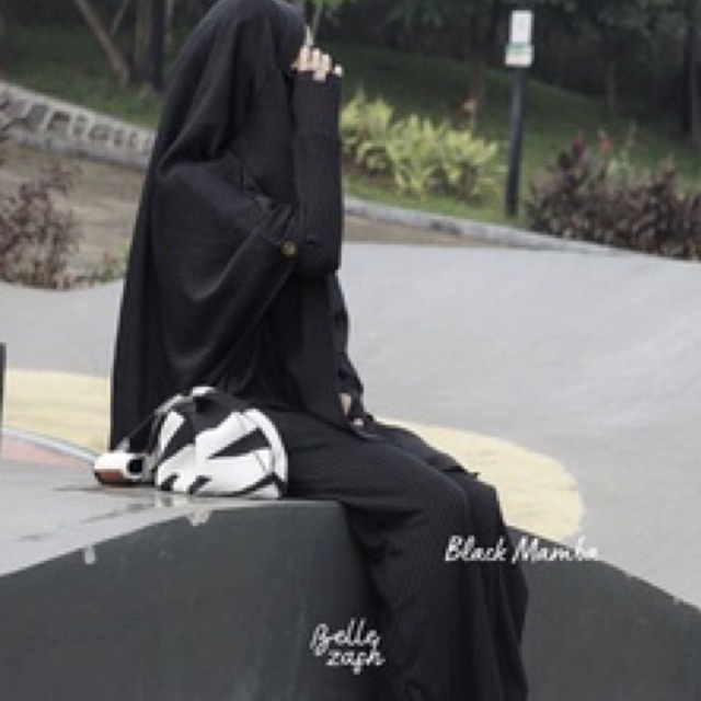 NOIR ABAYA Black Mamba by Bellezash