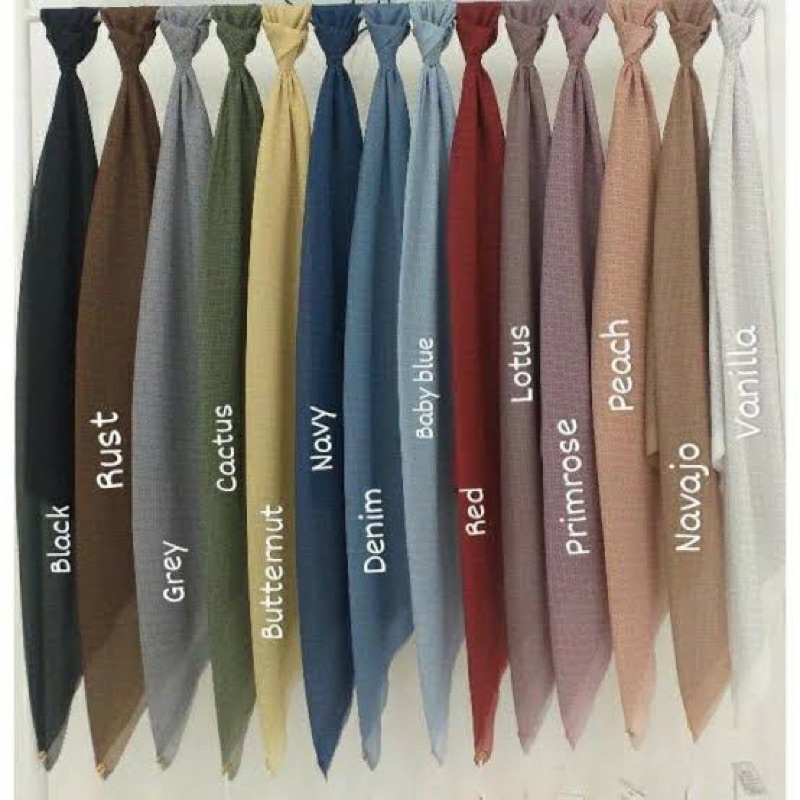 [PRELOVED] Buttonscarves Tapis Square Black Hitam Blue Grey Abu Rare Item Best Seller BS Logo Monogr