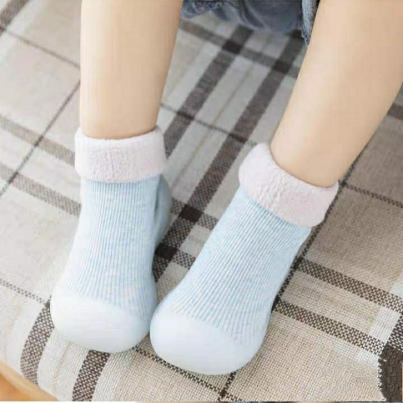 Baby Kids Rubber Shoes Sepatu Karet Bayi Prewalker Baby Rubber Shoes Soft Cotton Kaos Kaki Lembut Anak Skidder Alas Kaki Belajar Jalan