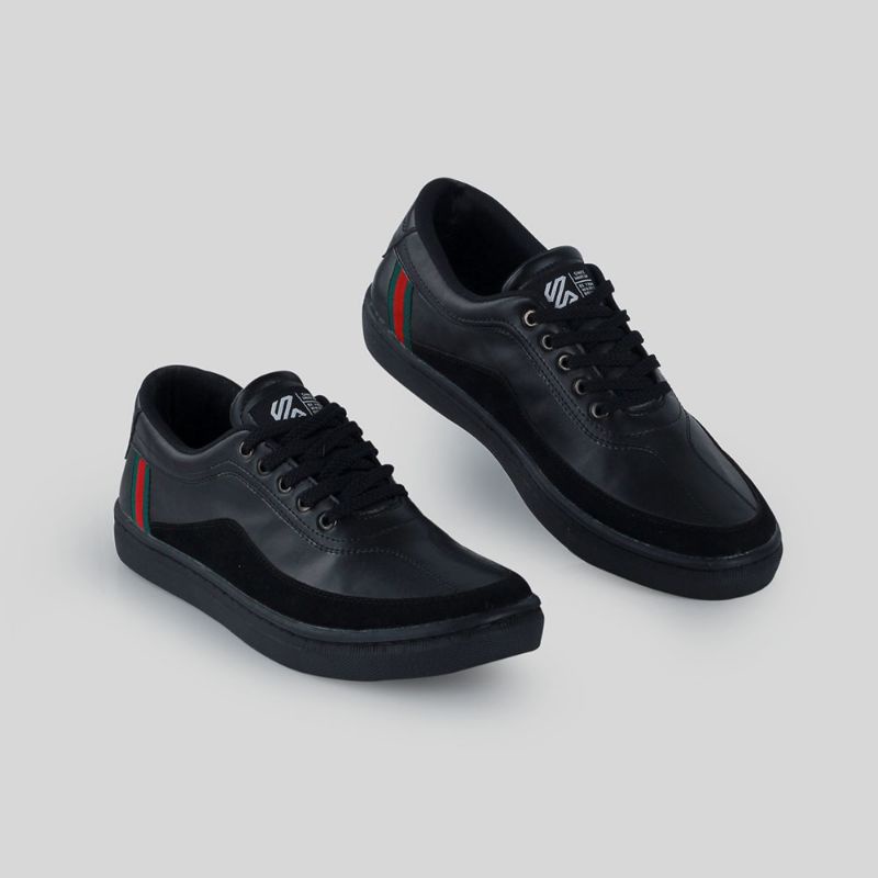 Sepatu Casual Pria .Cowo Kuzatura Original