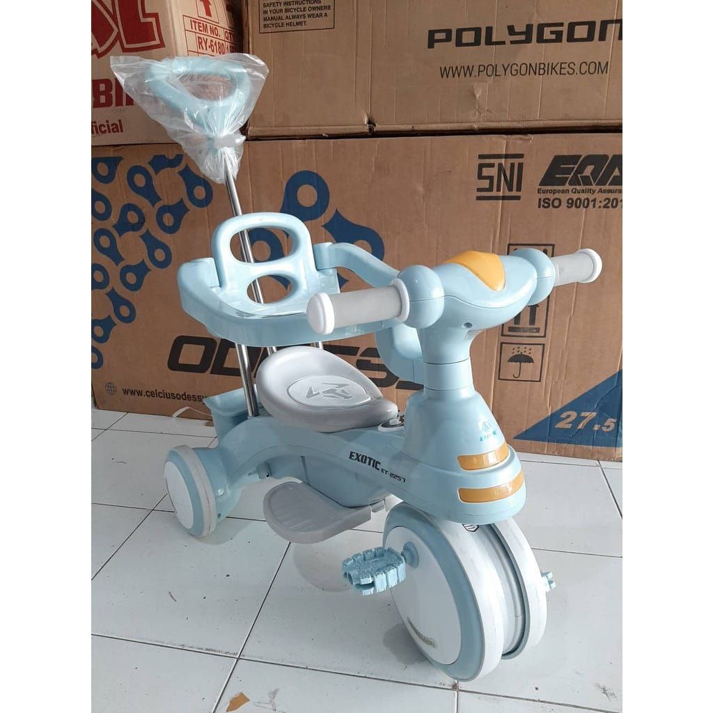 Sepeda Roda Tiga EXOTIC ET-2257 Tricycle Anak Musik Lampu Dorongan