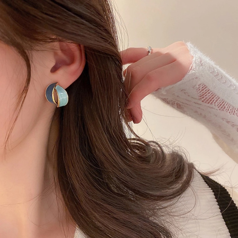 1 Pasang Anting Stud Geometris Warna Biru Putih Gaya Vintage Untuk Wanita