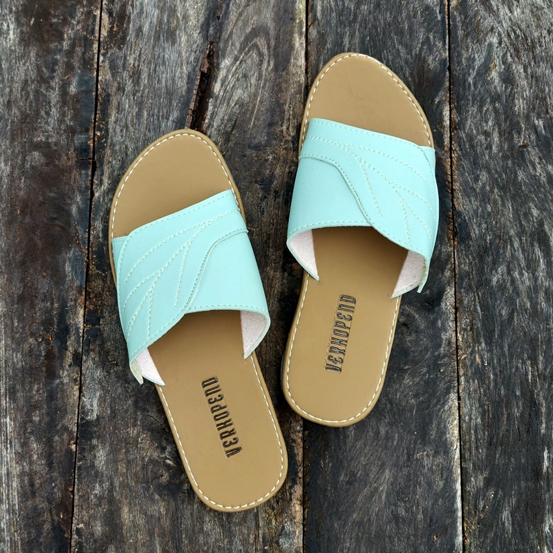 Sandal Wanita Model Selop Flat Alas Empuk Sol Karet Anti Licin Empuk