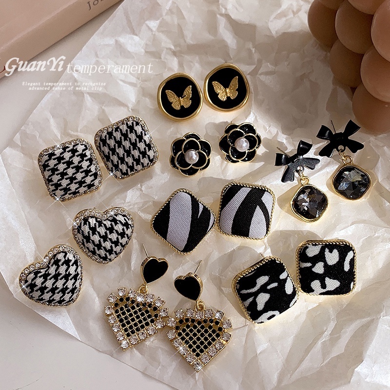 Anting Tusuk Motif Houndstooth Hias Mutiara Imitasi Bahan Sterling Silver 925 Ala Korea Untuk Wanita