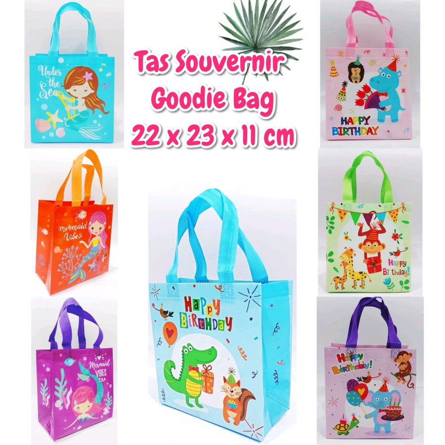 

tas souvenir sovenir snack ultah HBD ulang tahun anak goodie bag totebag tote bag karakter 22 x 23 x 11 cm