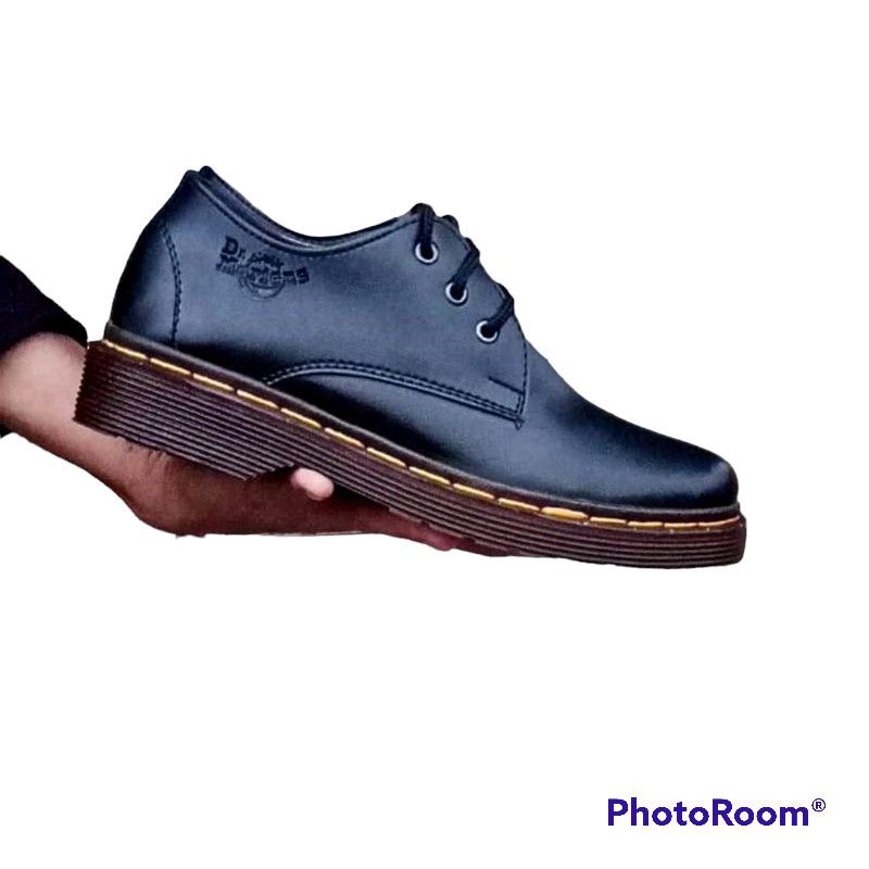 BOOTS PRIA 3 HOLE / SEPATU DOKMART TERLARIS /  SOL KACA TALI / SOL HITAM TERBARU / UK 36-45