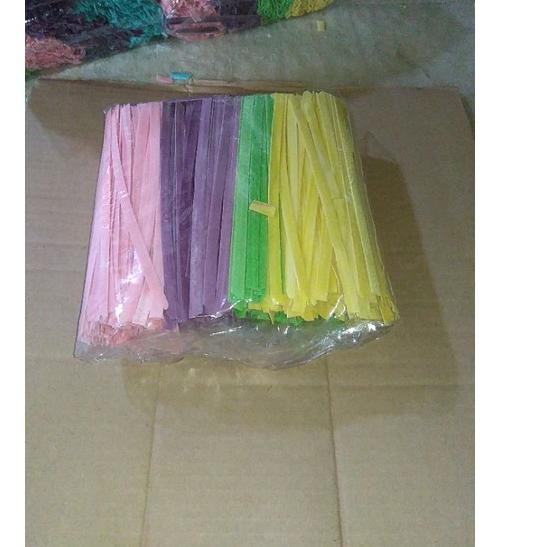 

coden4N8z--Mie lidi gepeng (pipih) rainbow, warna warni kemasan 1kg perbungkus