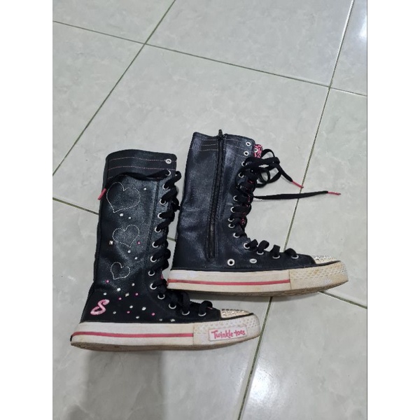 Preloved branded Sepatu boots Skechers anak