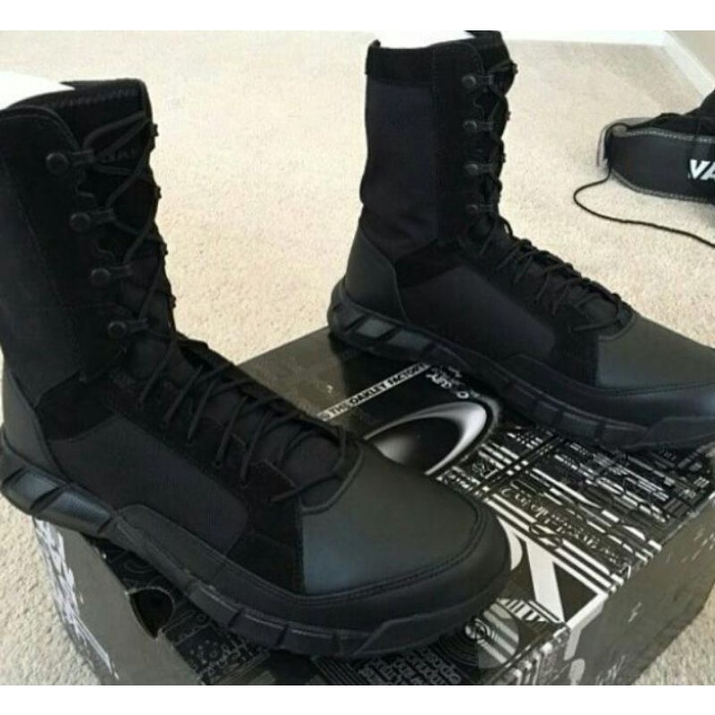 sepatu boot Oakley patrol