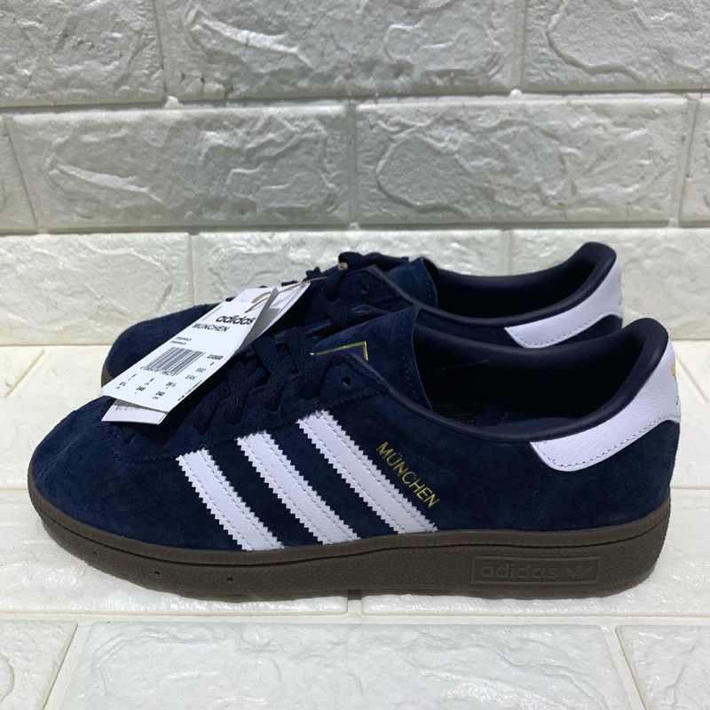 Adidas Munchen navy